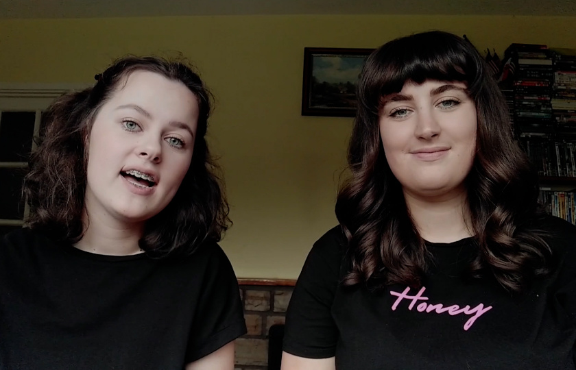 MIC Students Nóra & Róisín
