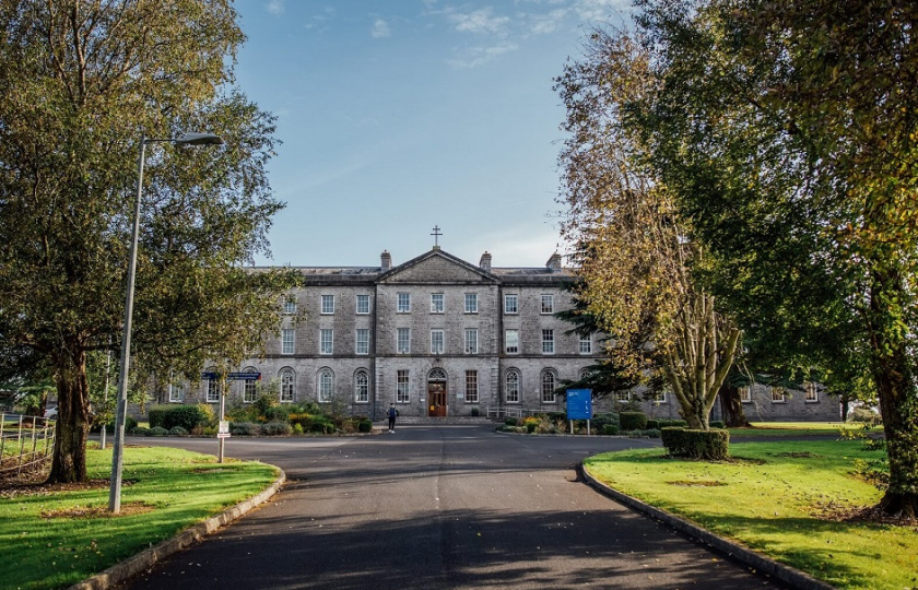 MIC Thurles Campus exterior.