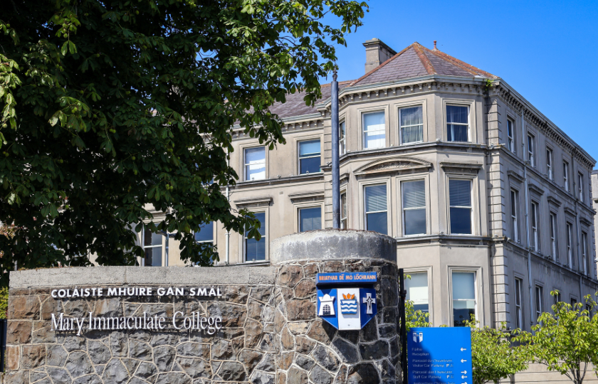 Photograph of Mary Immaculate College gates with the main building in the background