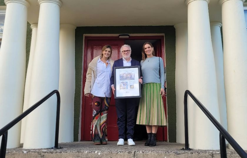 Prof. Gary O’Brien, Vice President of Governance & Strategy at Mary Immaculate College, pictured with Mariah and Michaela Kennedy Cuomo