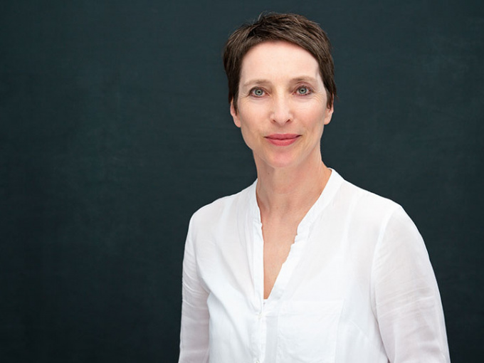 Dr Sabine Egger