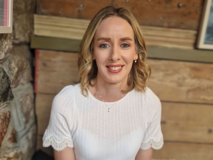 Dr Niamh Higgins