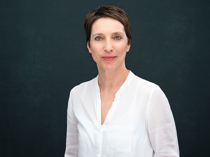Dr Sabine Egger