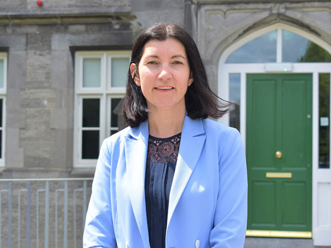 Dr Jennifer Pope